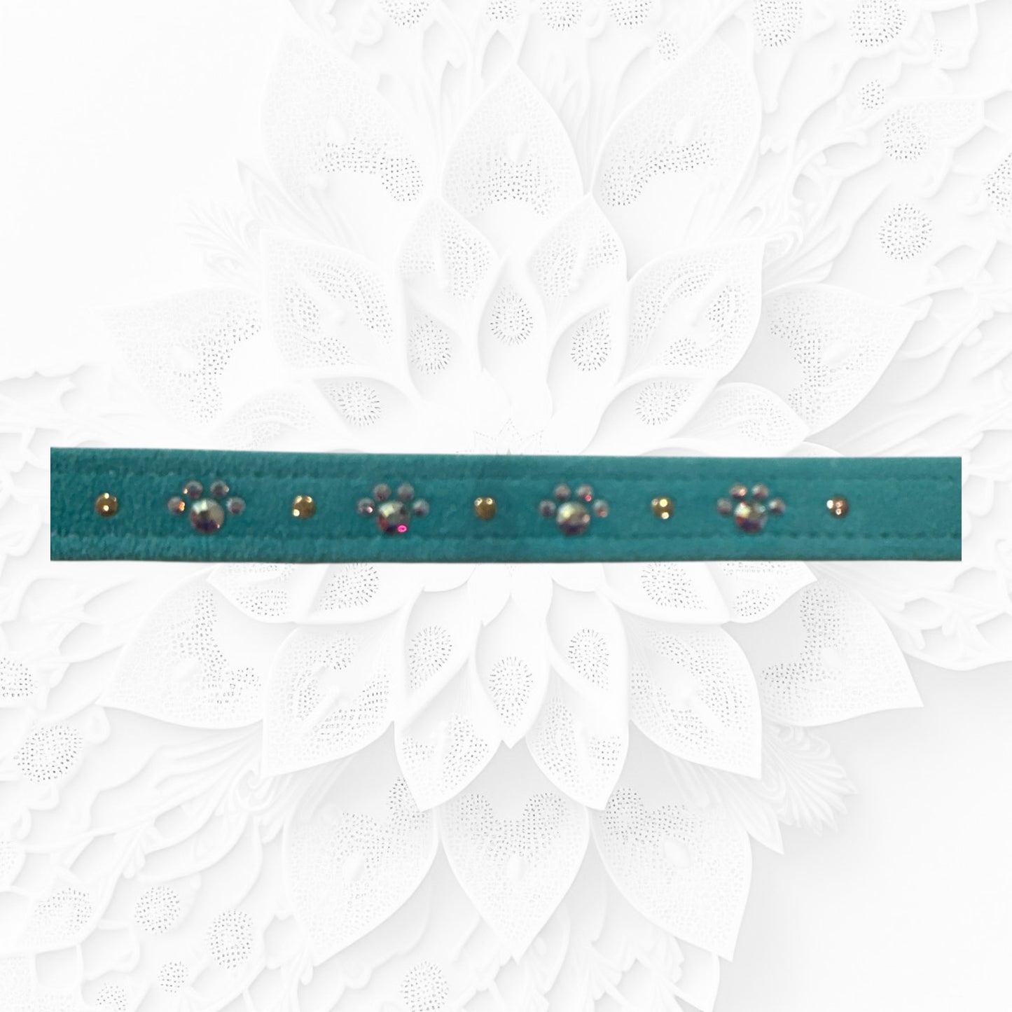 SusanLanci　スワロクリスタル首輪　肉球